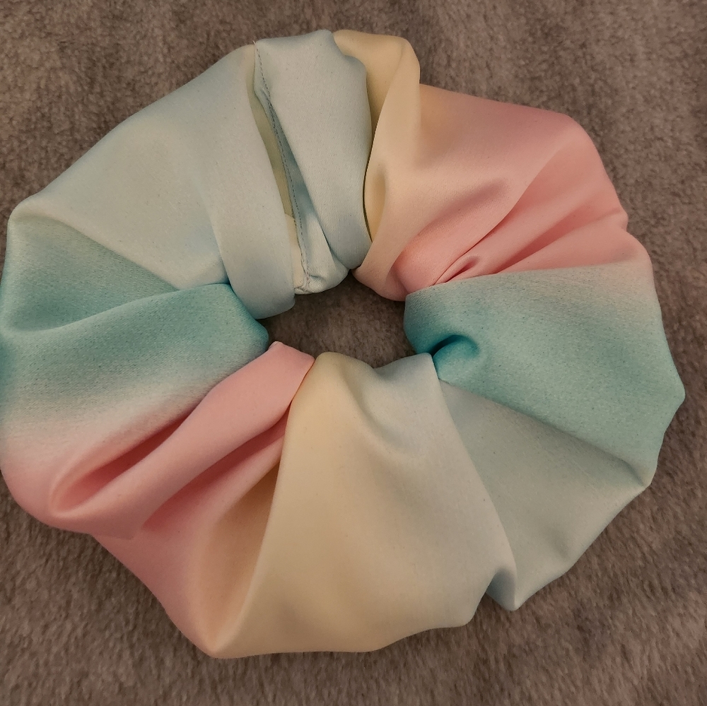 Rainbow oversized scrunchi